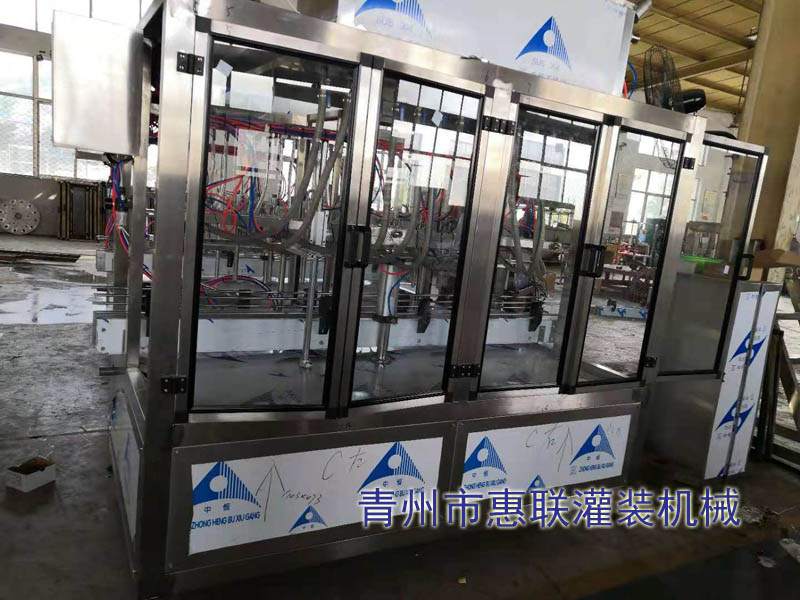 自動食用油灌裝機(jī) 自動食用油灌裝機(jī)