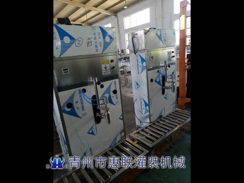 單頭半自動食用油灌裝機(jī)