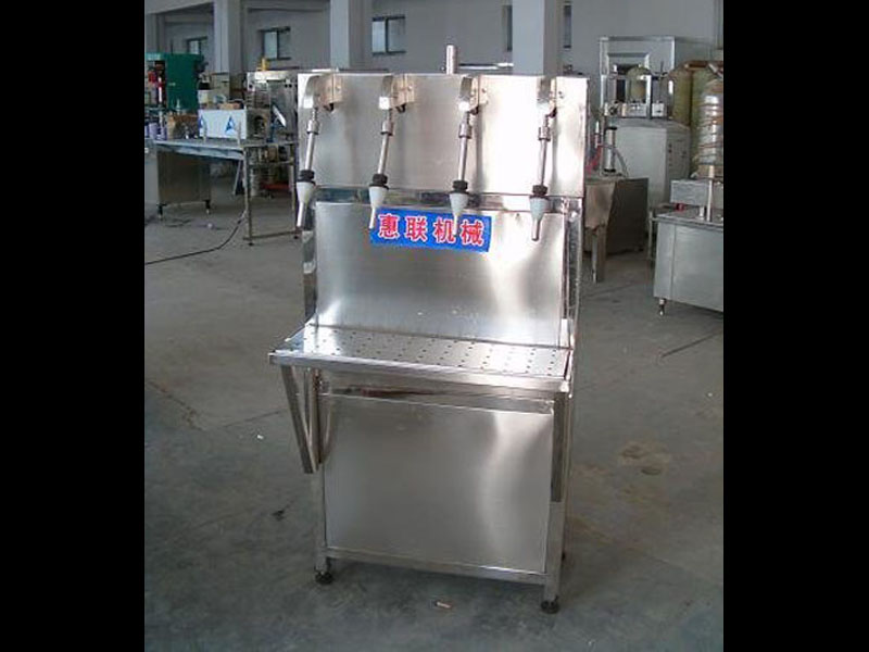 四頭虹吸式調(diào)味品灌裝機(jī)